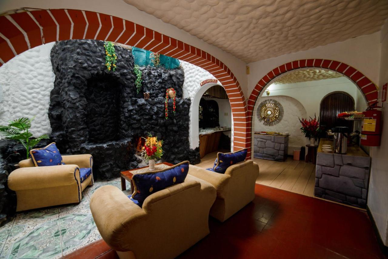 Carlos V Hotell Cusco Exteriör bild